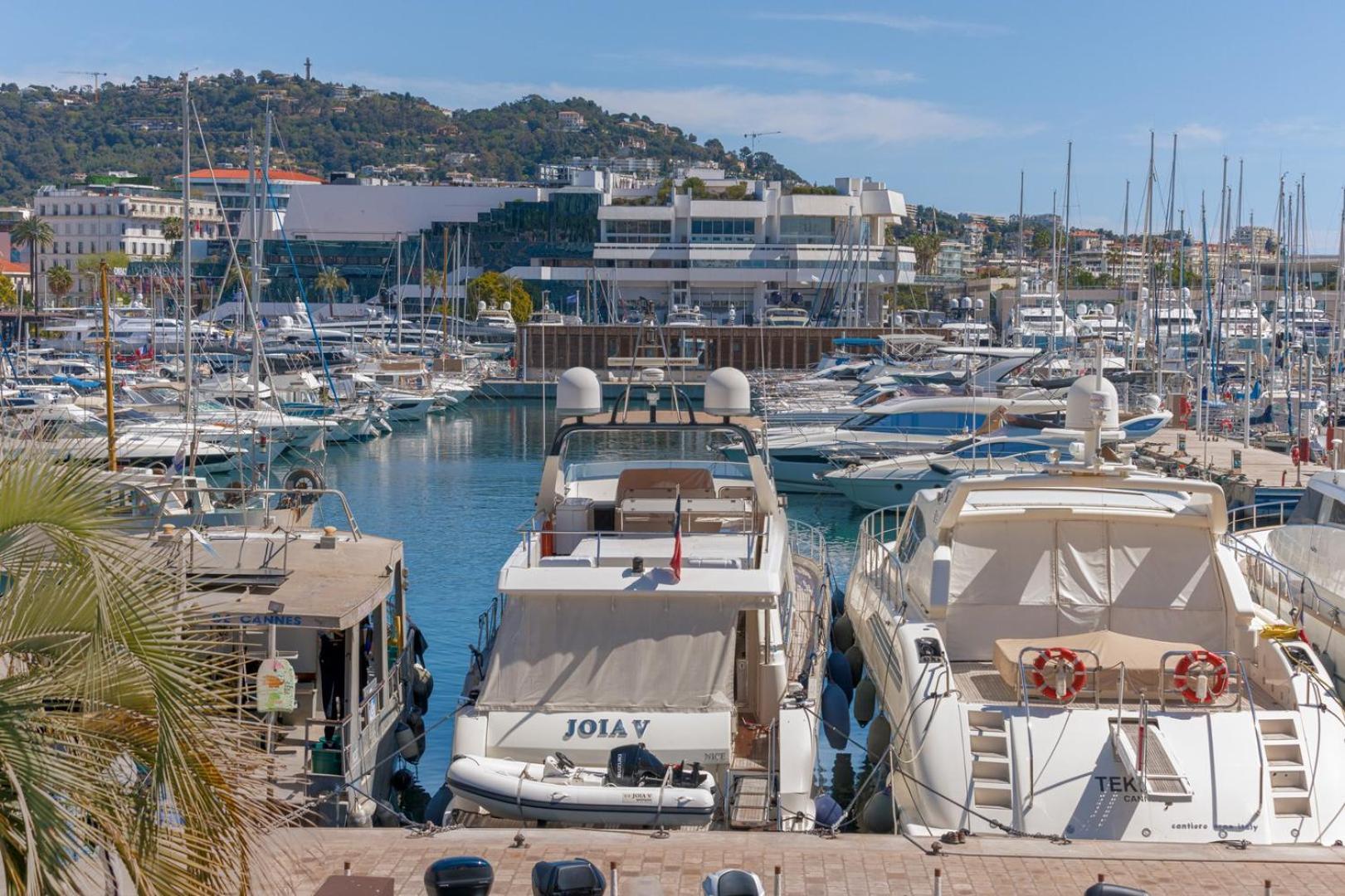 L'honorat Vue Et Port, A Cote Des Plages Du Midi Et Proche Du Palais Cannes